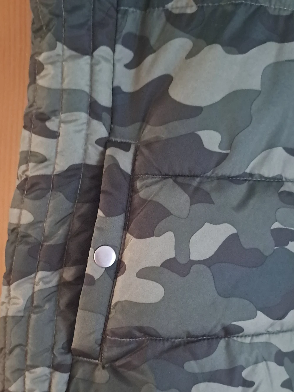 Old Navy Green Camo Puffer Vest Suze M
